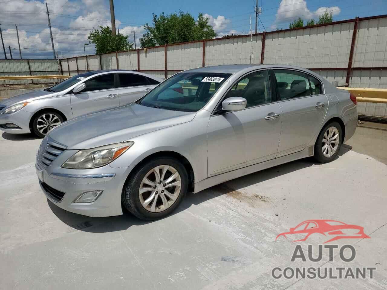 HYUNDAI GENESIS 2013 - KMHGC4DD2DU215576