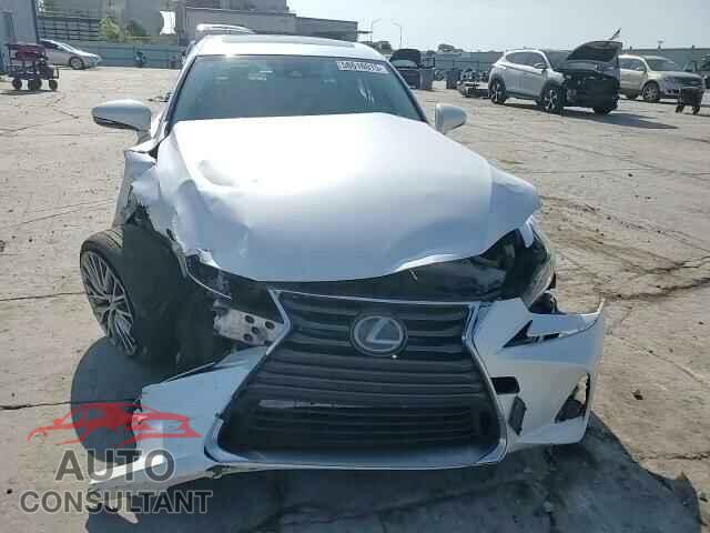 LEXUS IS 2017 - JTHBA1D2XH5051817