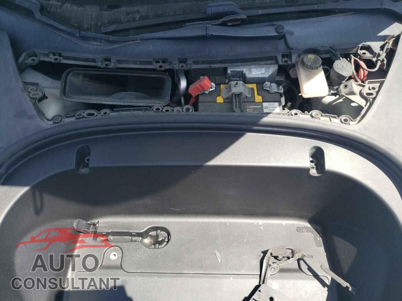 TESLA MODEL 3 2019 - 5YJ3E1EB4KF213570