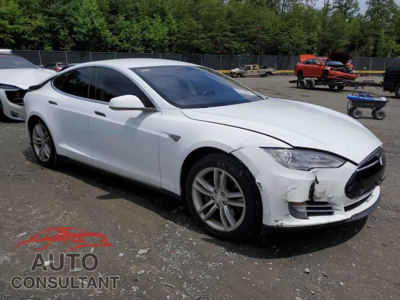 TESLA MODEL S 2014 - 5YJSA1H16EFP44977