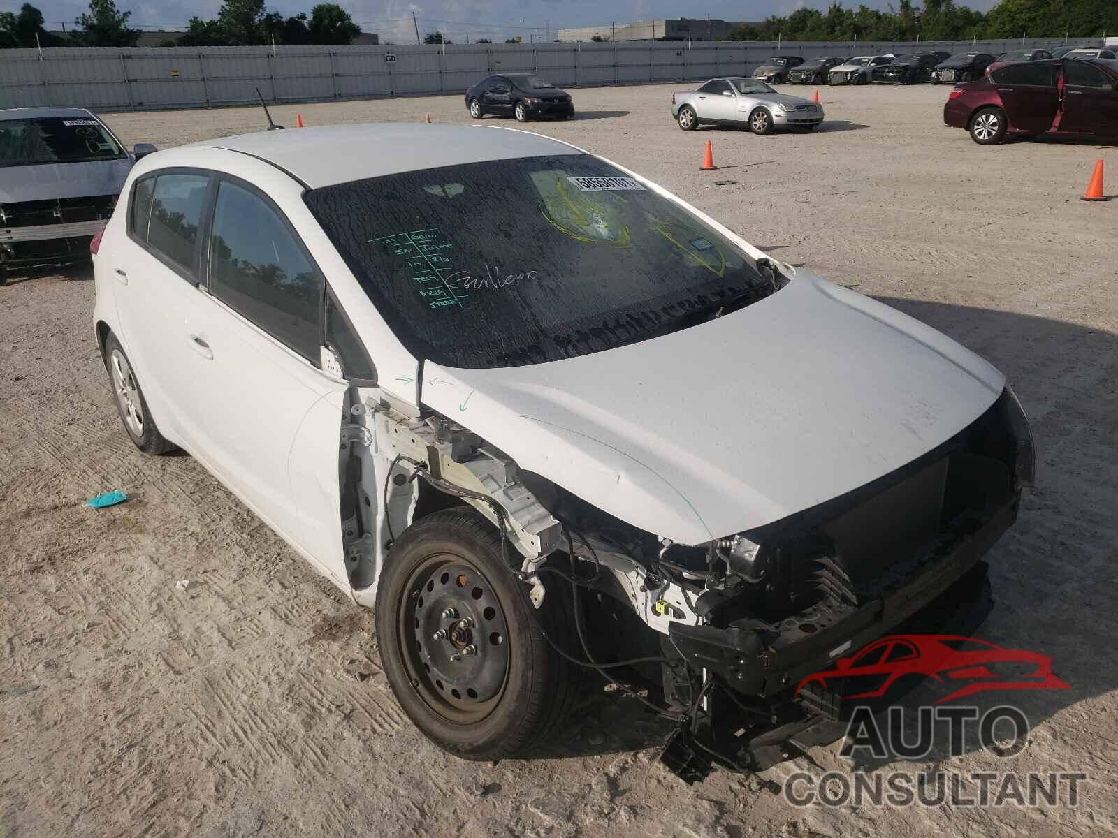 KIA FORTE 2017 - KNAFK5A8XH5694603