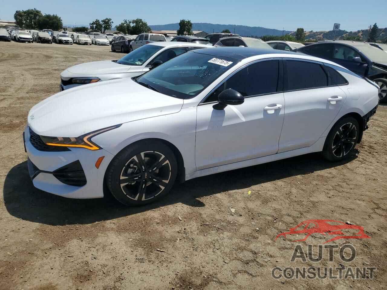 KIA K5 2022 - 5XXG64J26NG128530