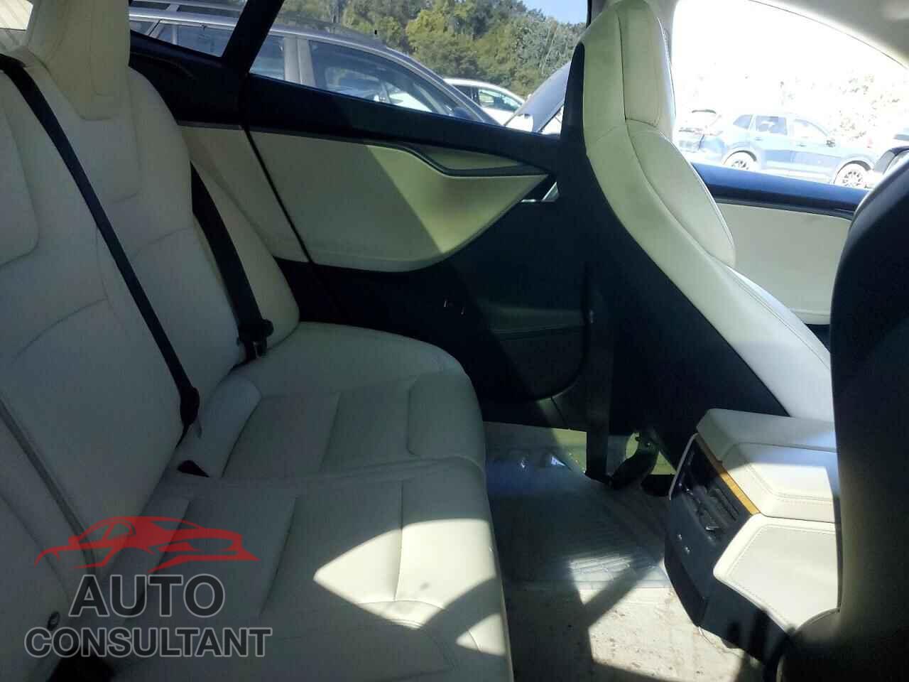 TESLA MODEL S 2018 - 5YJSA1E23JF278304