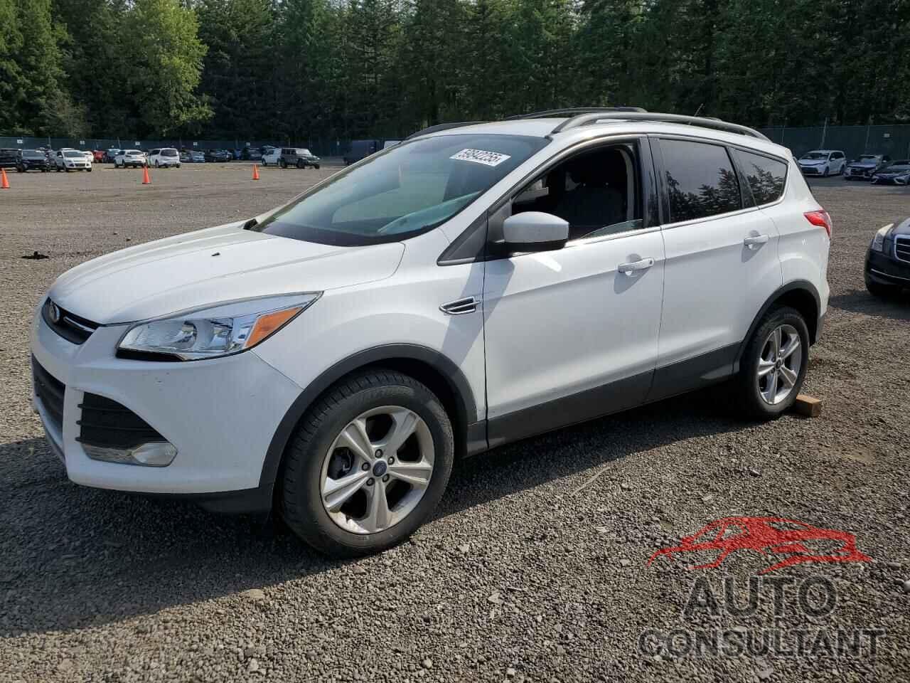 FORD ESCAPE 2015 - 1FMCU9G9XFUA93262