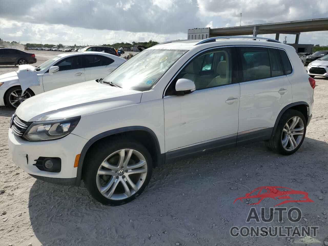 VOLKSWAGEN TIGUAN 2012 - WVGAV7AXXCW541290