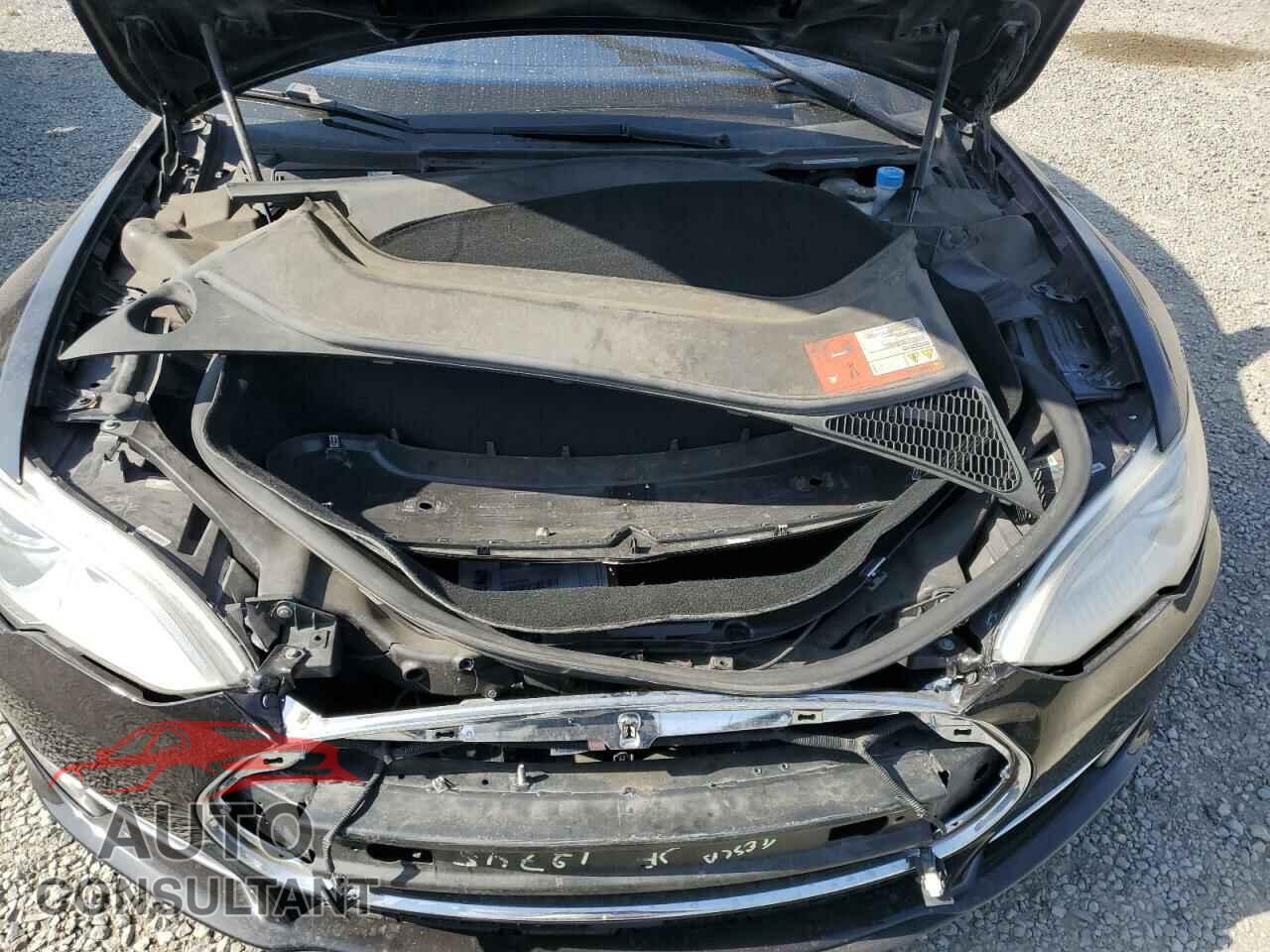 TESLA MODEL S 2015 - 5YJSA1E21FF113178