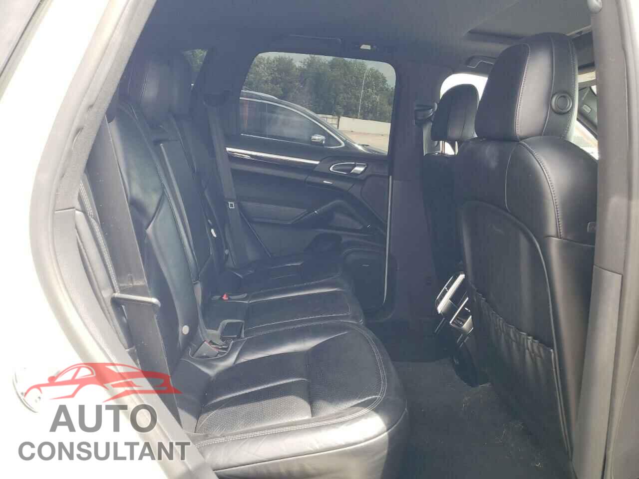 PORSCHE CAYENNE 2017 - WP1AA2A27HKA85981