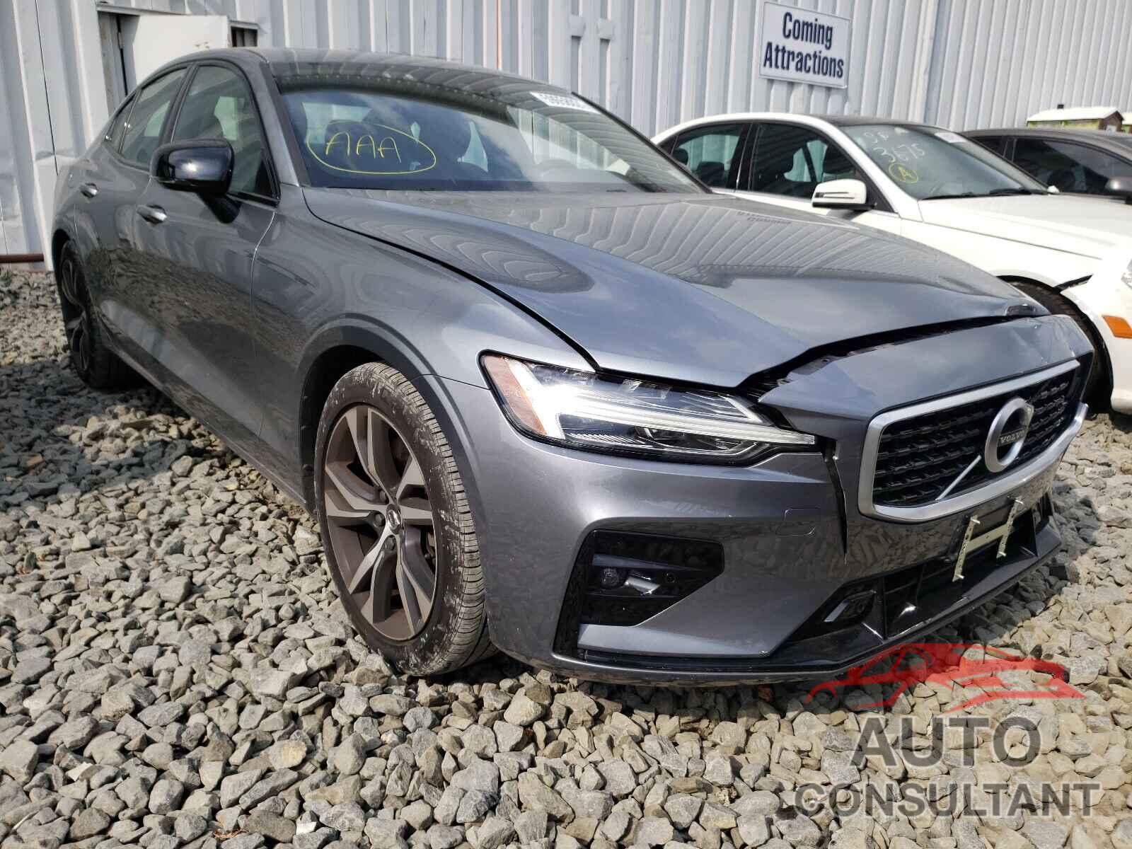 VOLVO S60 2019 - 7JRA22TM7KG007158