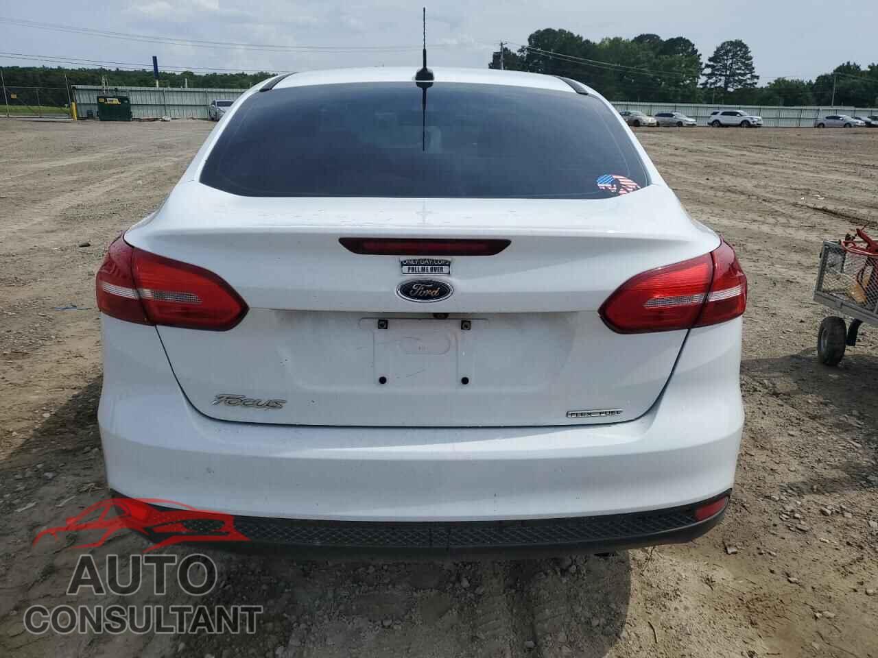 FORD FOCUS 2016 - 1FADP3E22GL256874