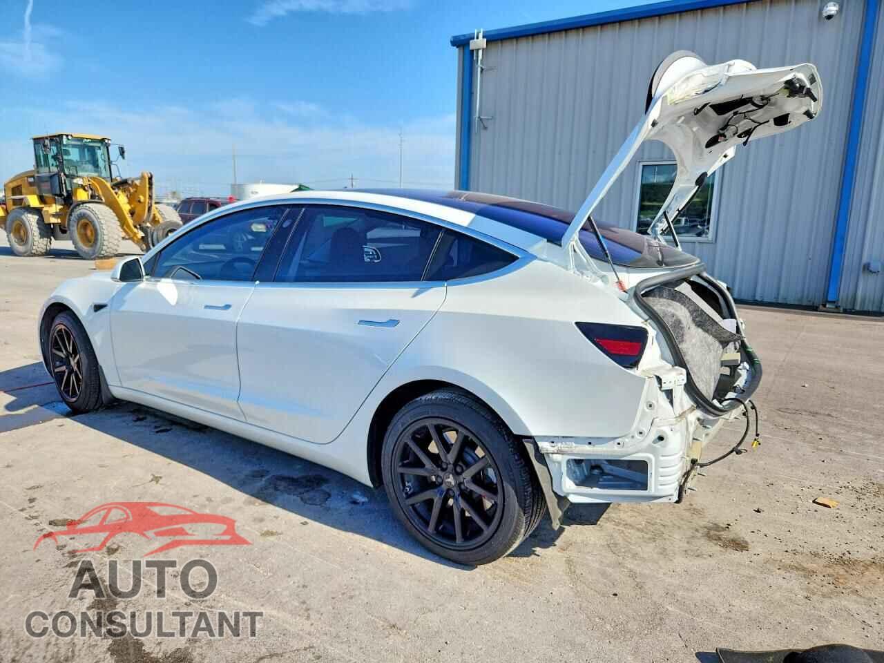 TESLA MODEL 3 2018 - 5YJ3E1EA0JF005689