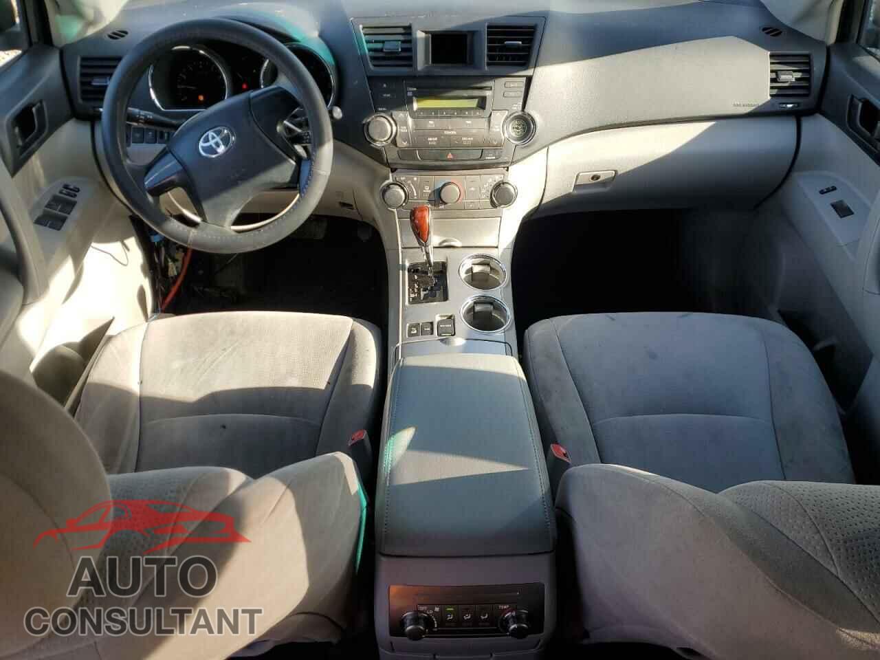 TOYOTA HIGHLANDER 2012 - 5TDBK3EH7CS156105