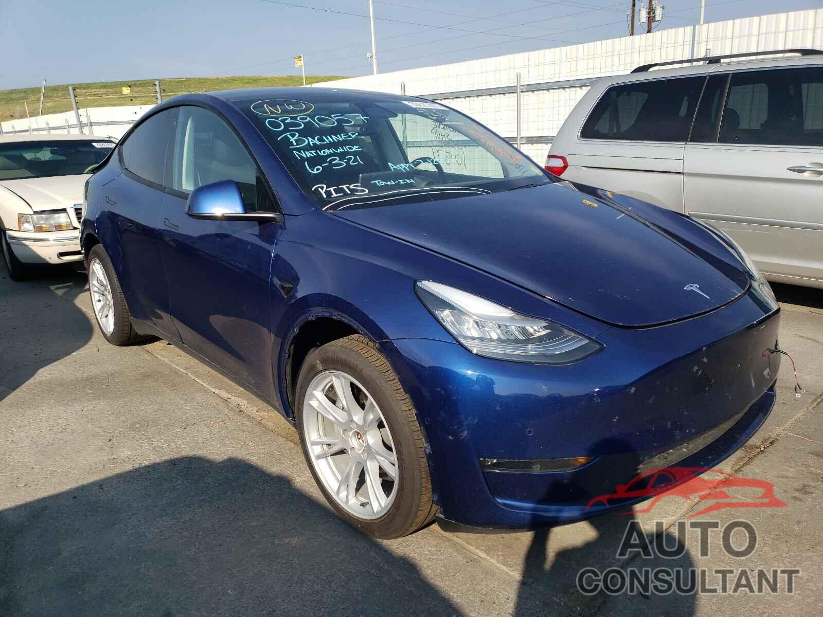 TESLA MODEL Y 2020 - 5YJYGDEF1LF039057