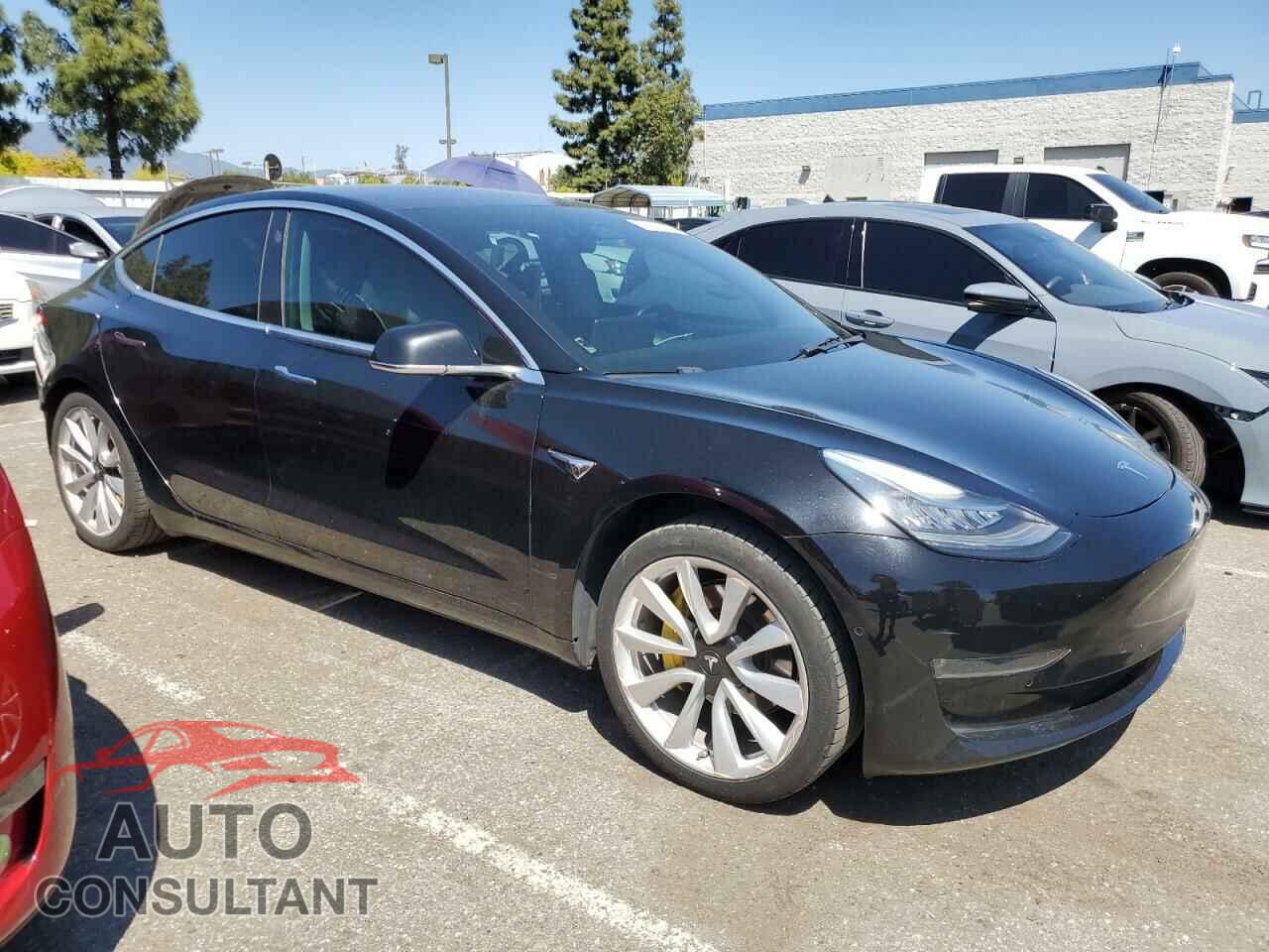 TESLA MODEL 3 2018 - 5YJ3E1EAXJF036495