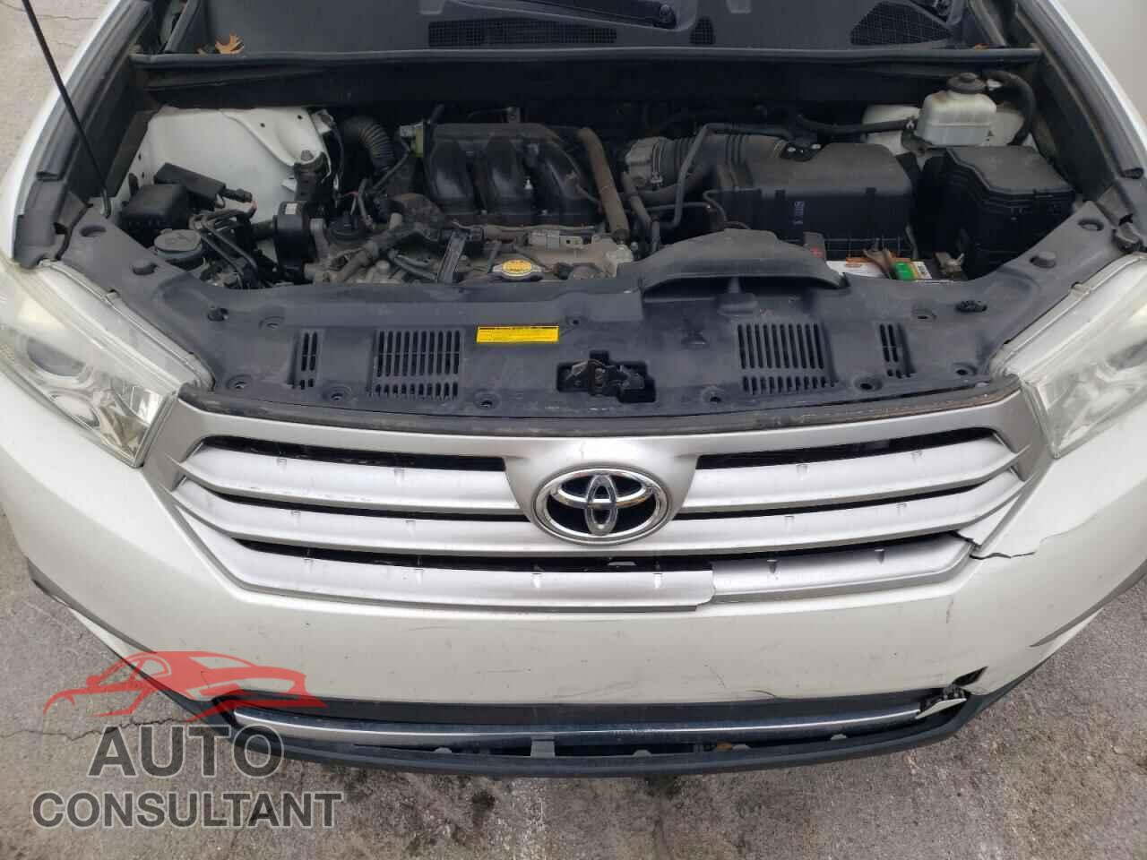 TOYOTA HIGHLANDER 2012 - 5TDBK3EH6CS159836