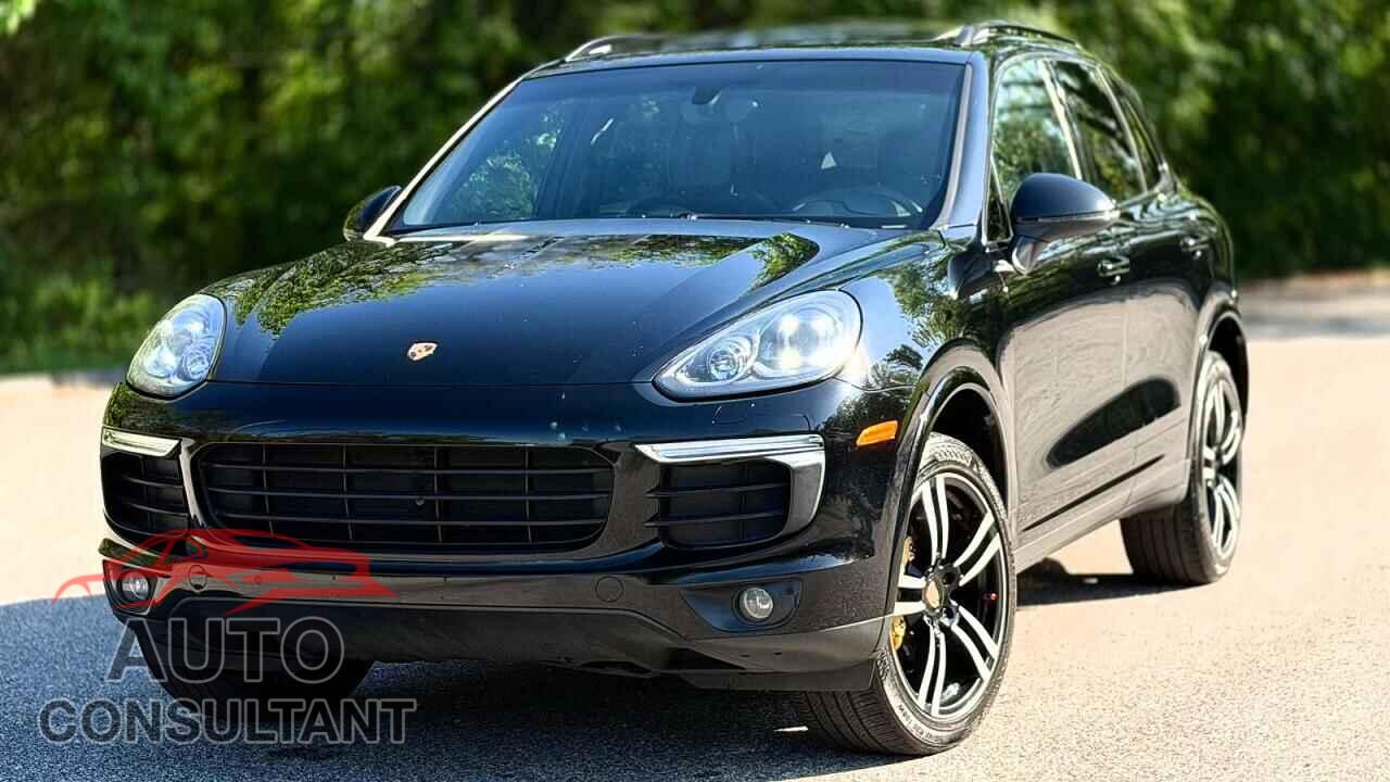 PORSCHE CAYENNE 2017 - WP1AA2A21HKA86947