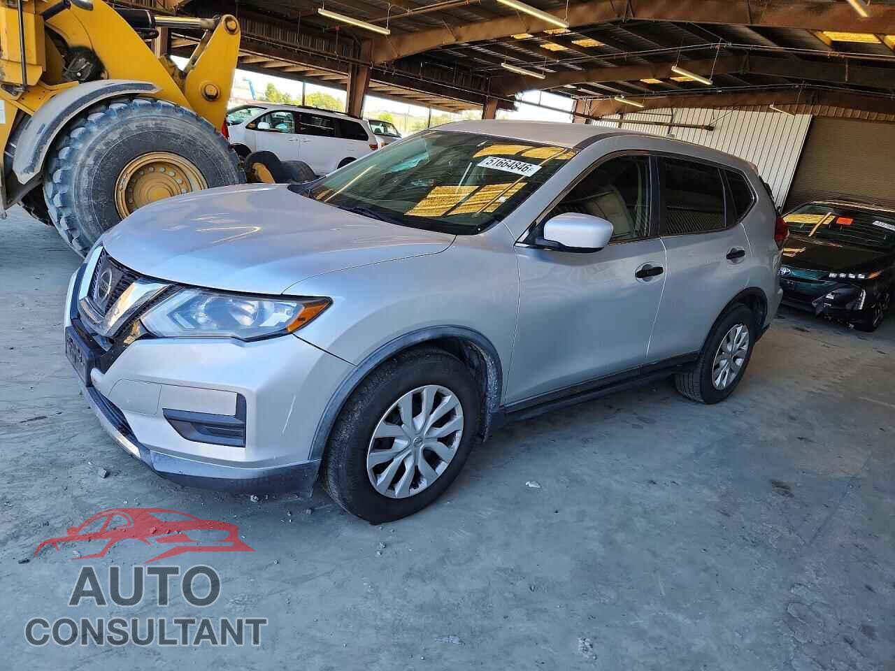NISSAN ROGUE 2017 - KNMAT2MT4HP599953