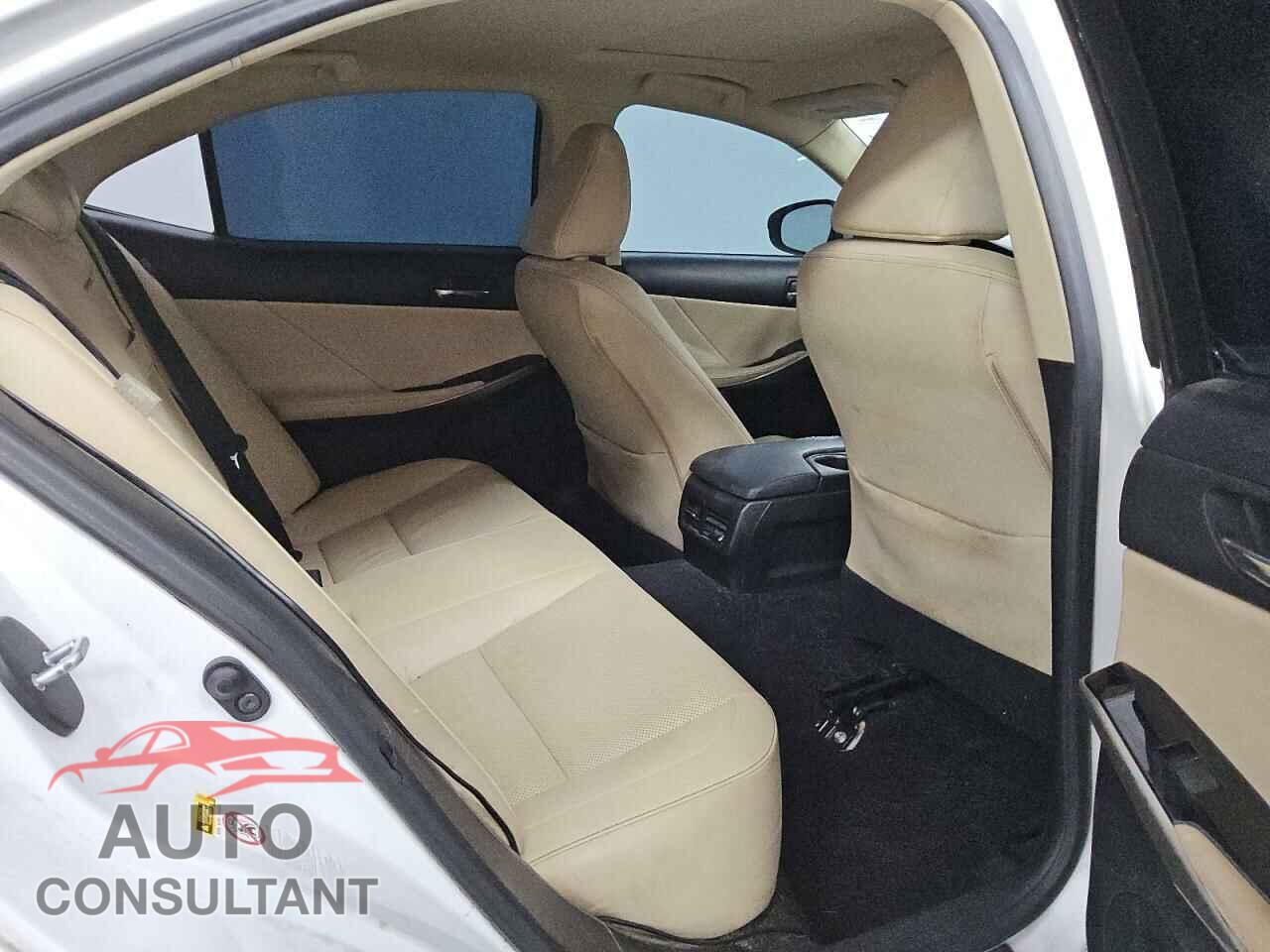 LEXUS IS 2016 - JTHBA1D20G5010806