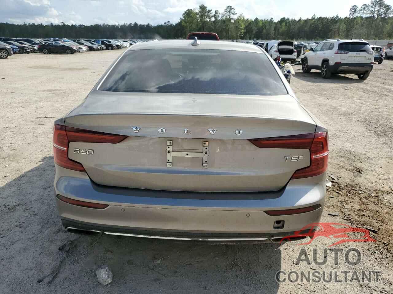 VOLVO S60 2019 - 7JR102FL2KG004712
