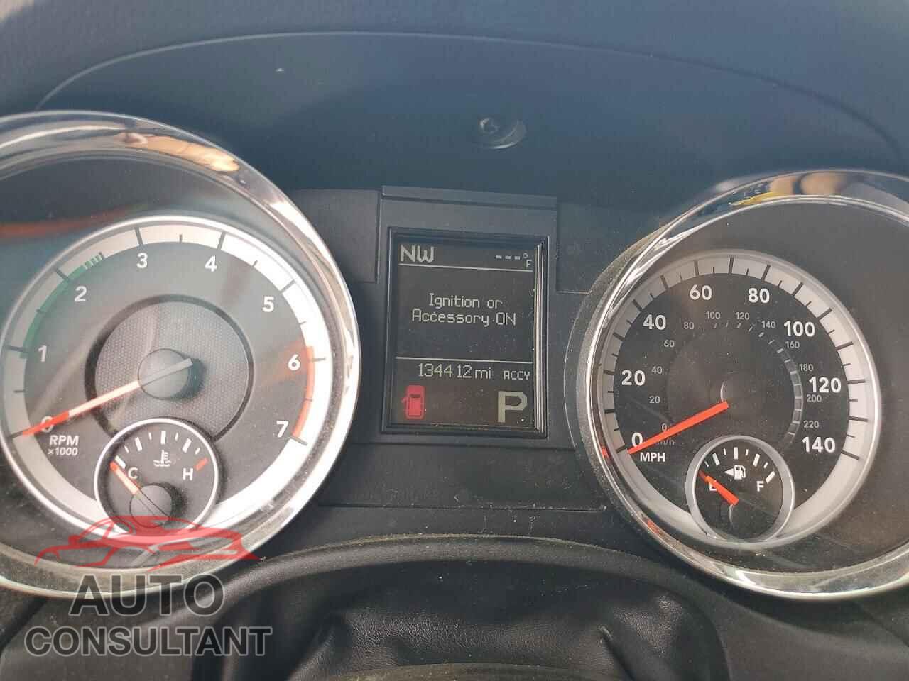 DODGE DURANGO 2013 - 1C4SDJET5DC557044