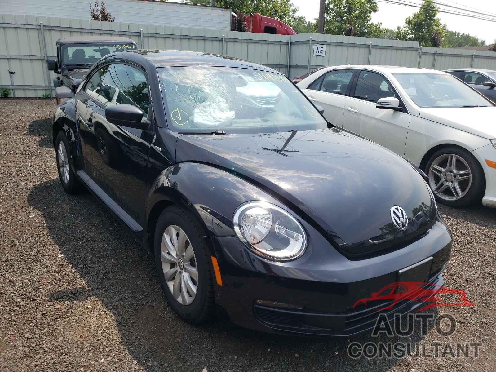 VOLKSWAGEN BEETLE 2016 - 3VWF17AT5GM611770