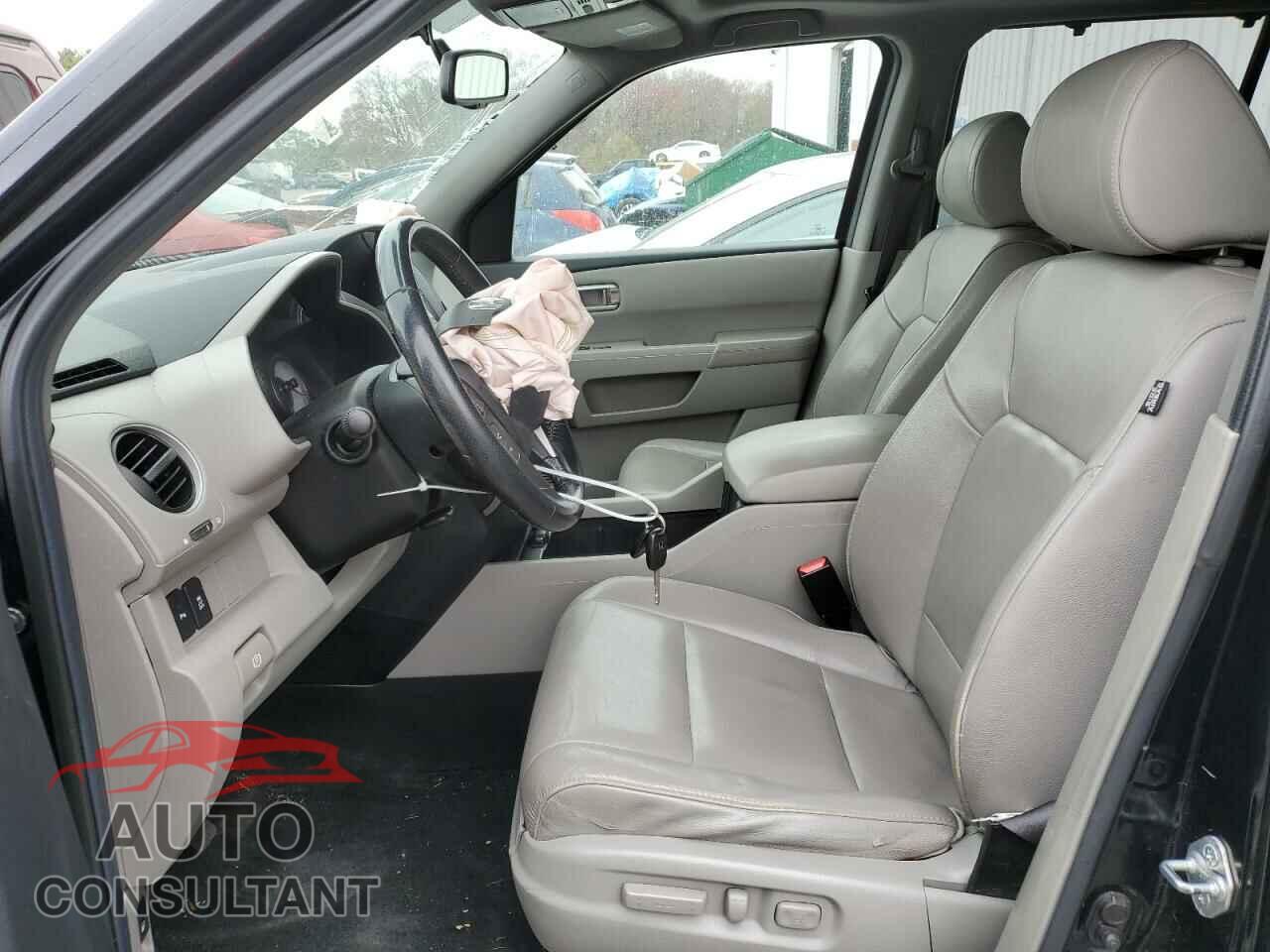 HONDA PILOT 2013 - 5FNYF4H98DB052785