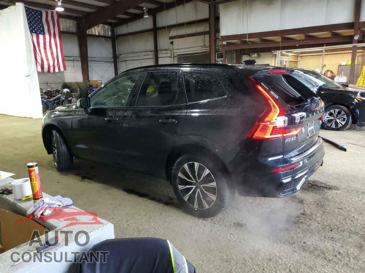 VOLVO XC60 PLUS 2024 - YV4L12RL2R1814156