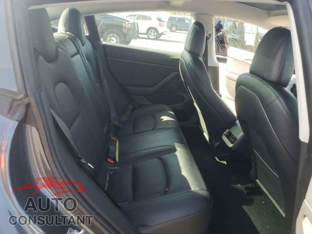 TESLA MODEL 3 2022 - 5YJ3E1EA0NF374560