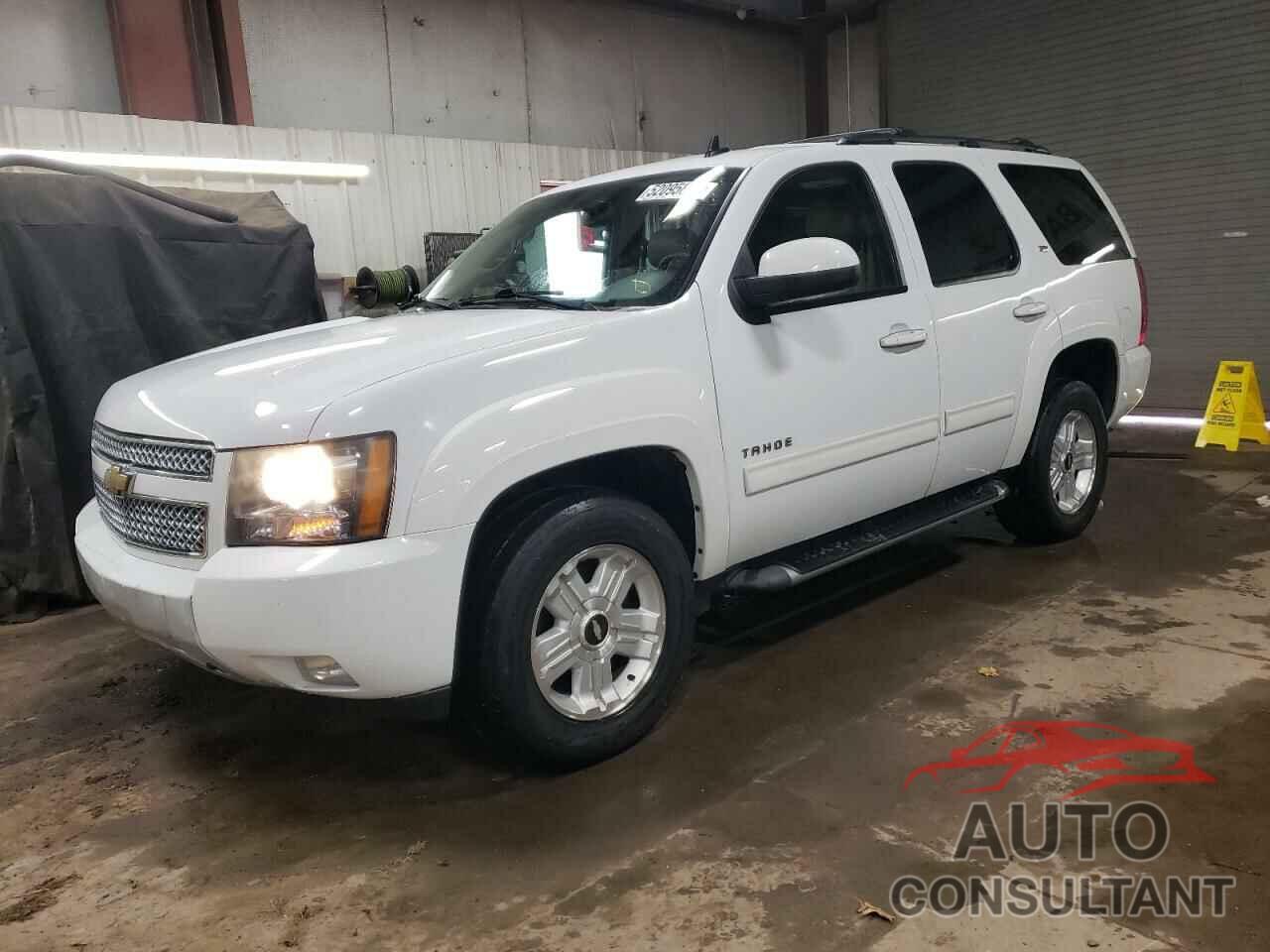 CHEVROLET TAHOE 2011 - 1GNSKBE04BR158466