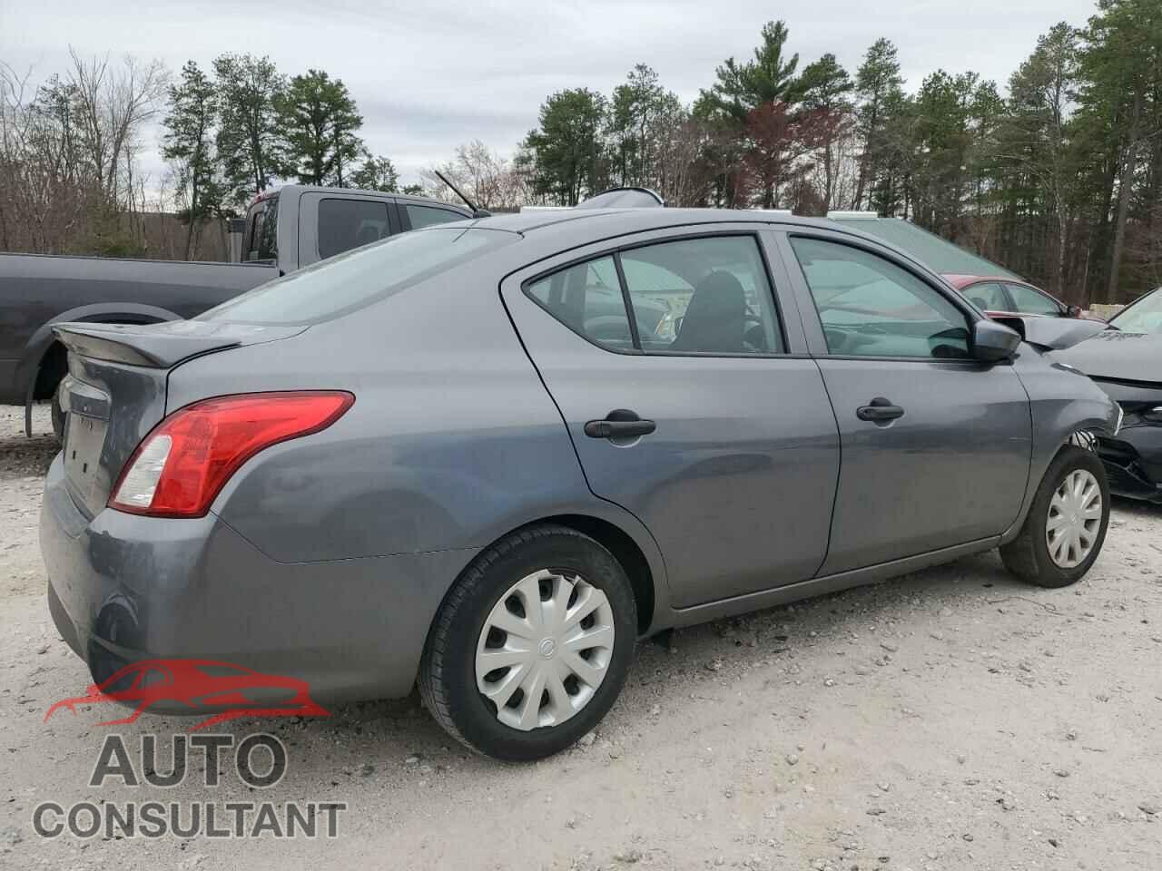 NISSAN VERSA 2017 - 3N1CN7AP3HL810047