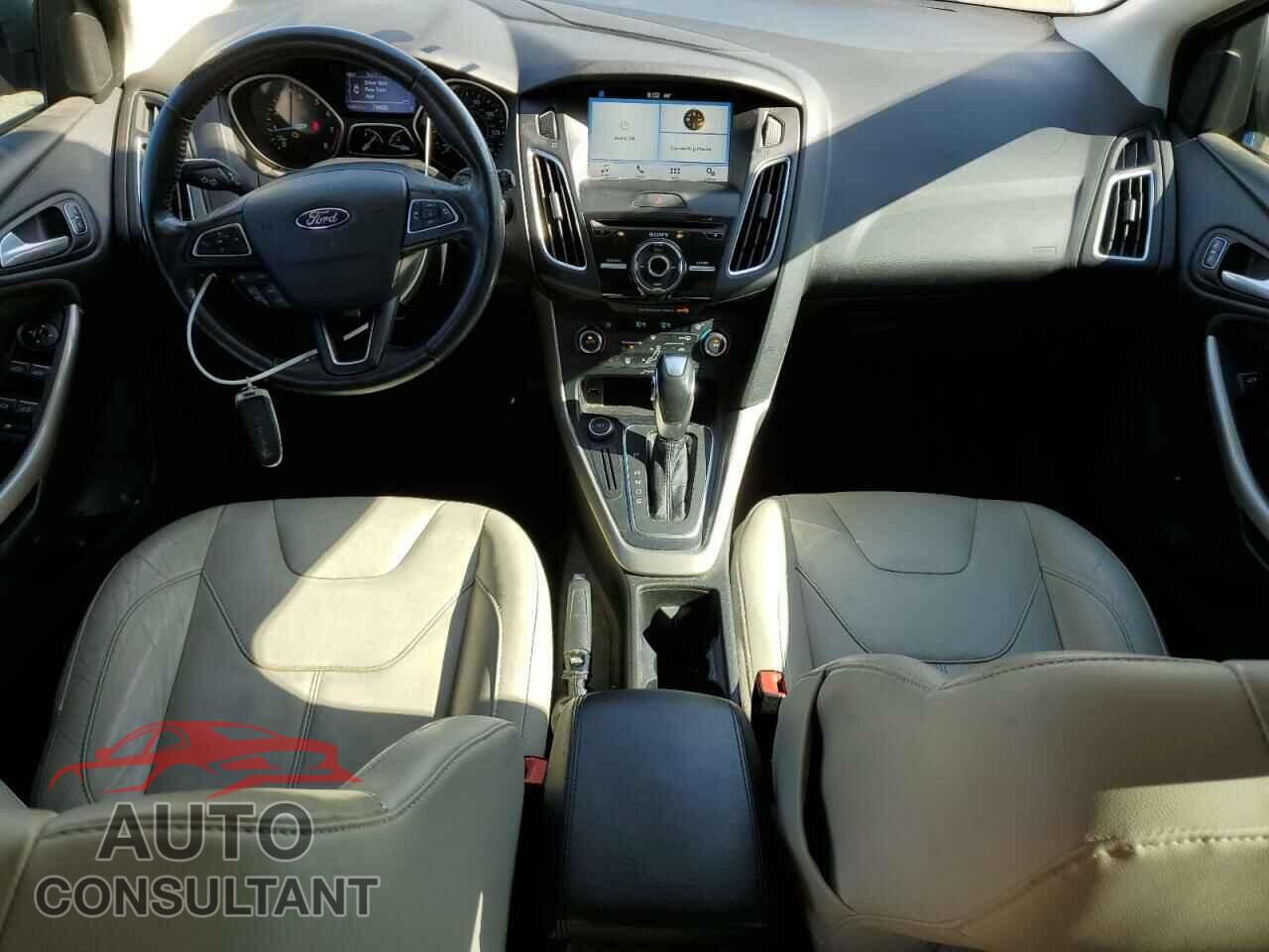 FORD FOCUS 2016 - 1FADP3N24GL302673