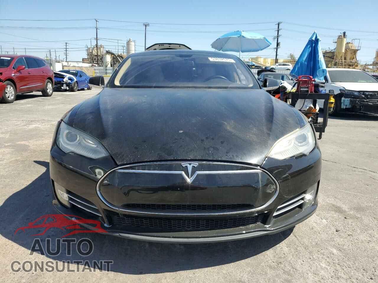 TESLA MODEL S 2013 - 5YJSA1CN6DFP10661