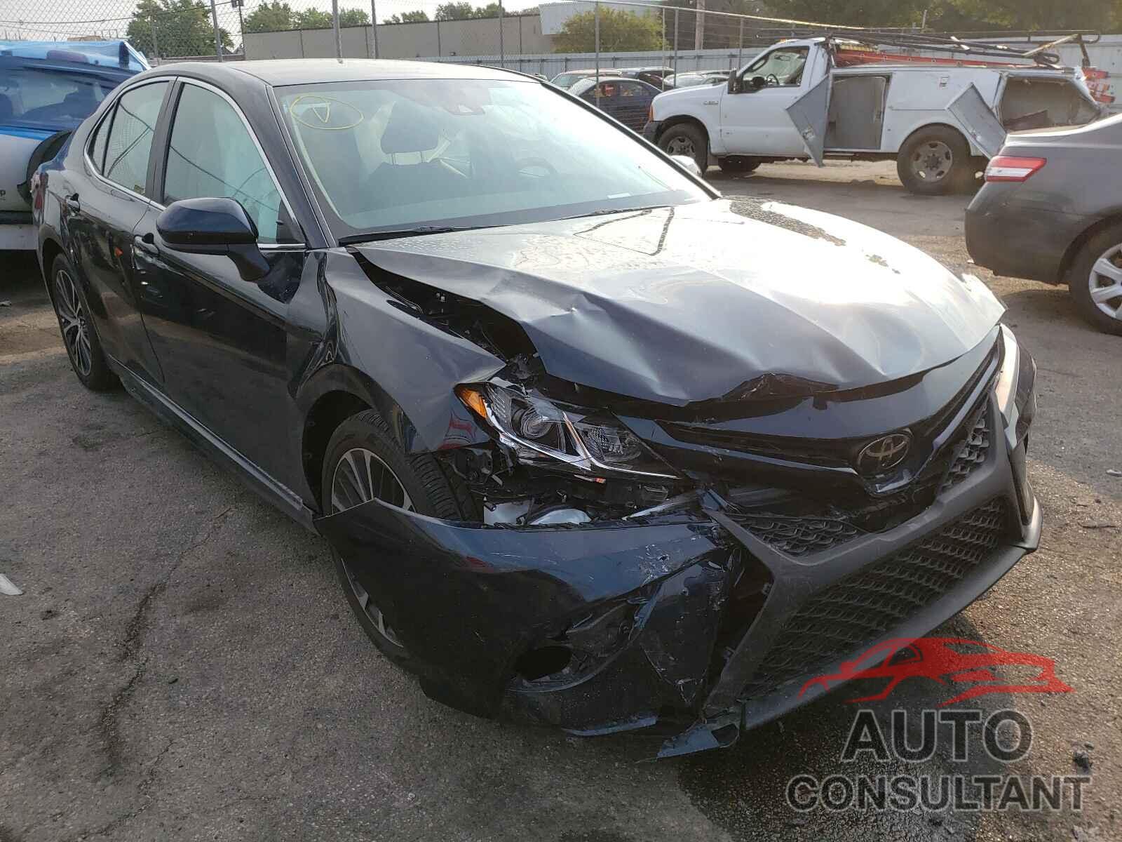 TOYOTA CAMRY 2020 - 4T1G11AK6LU910553