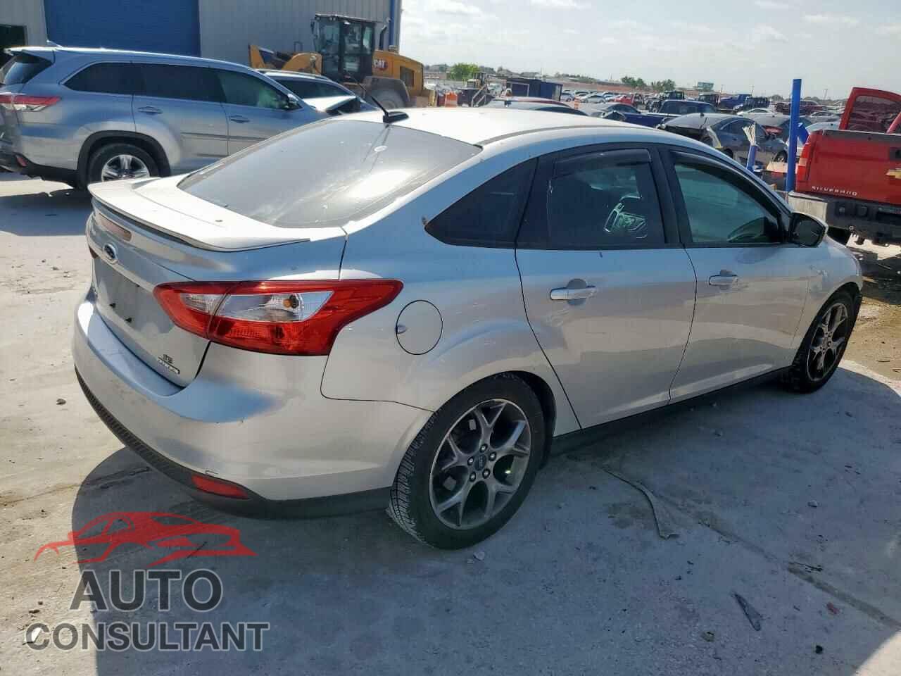 FORD FOCUS 2014 - 1FADP3F26EL174643