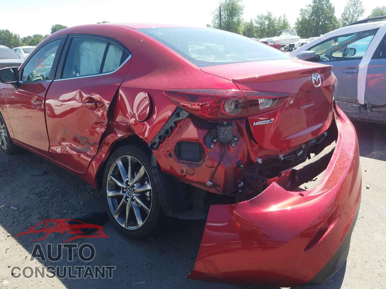 MAZDA 3 2018 - 3MZBN1V30JM262406