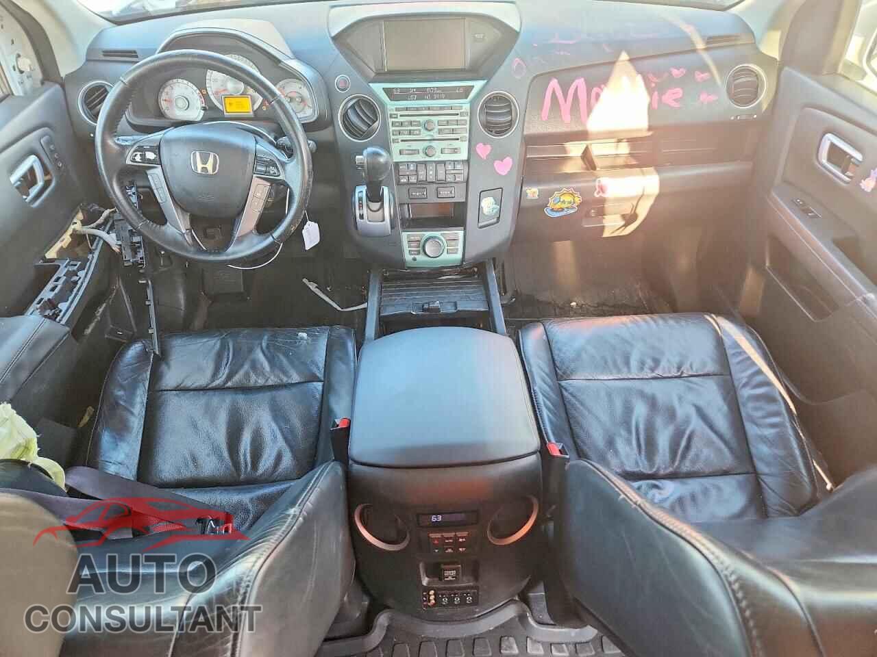 HONDA PILOT 2011 - 5FNYF3H90BB032389