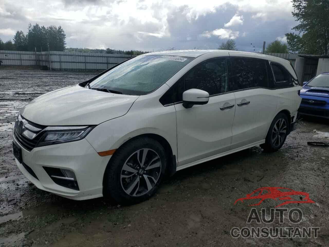 HONDA ODYSSEY 2018 - 5FNRL6H97JB017465