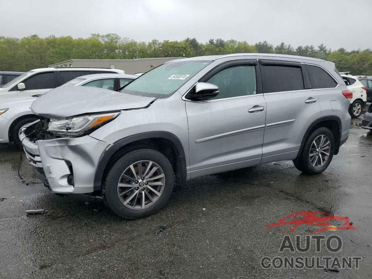 TOYOTA HIGHLANDER 2018 - 5TDJZRFH8JS826010