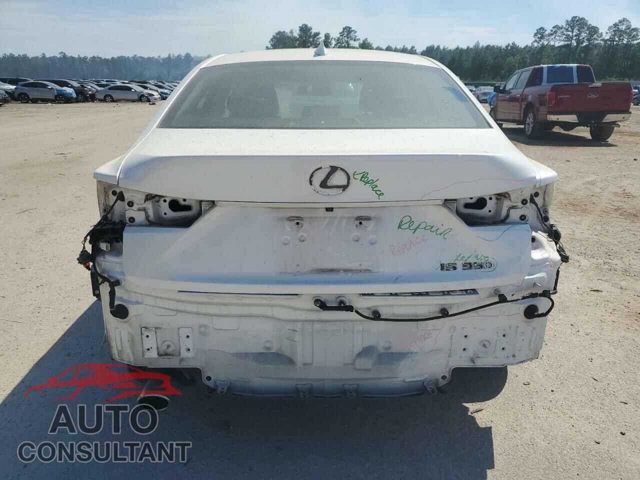 LEXUS IS 2014 - JTHBE1D29E5000664