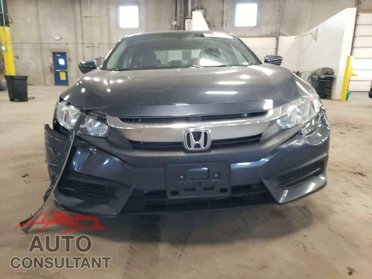 HONDA CIVIC 2017 - 19XFC2F55HE072282