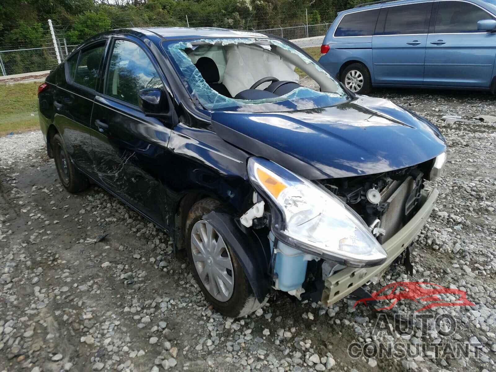 NISSAN VERSA 2018 - 3N1CN7AP9JL803187