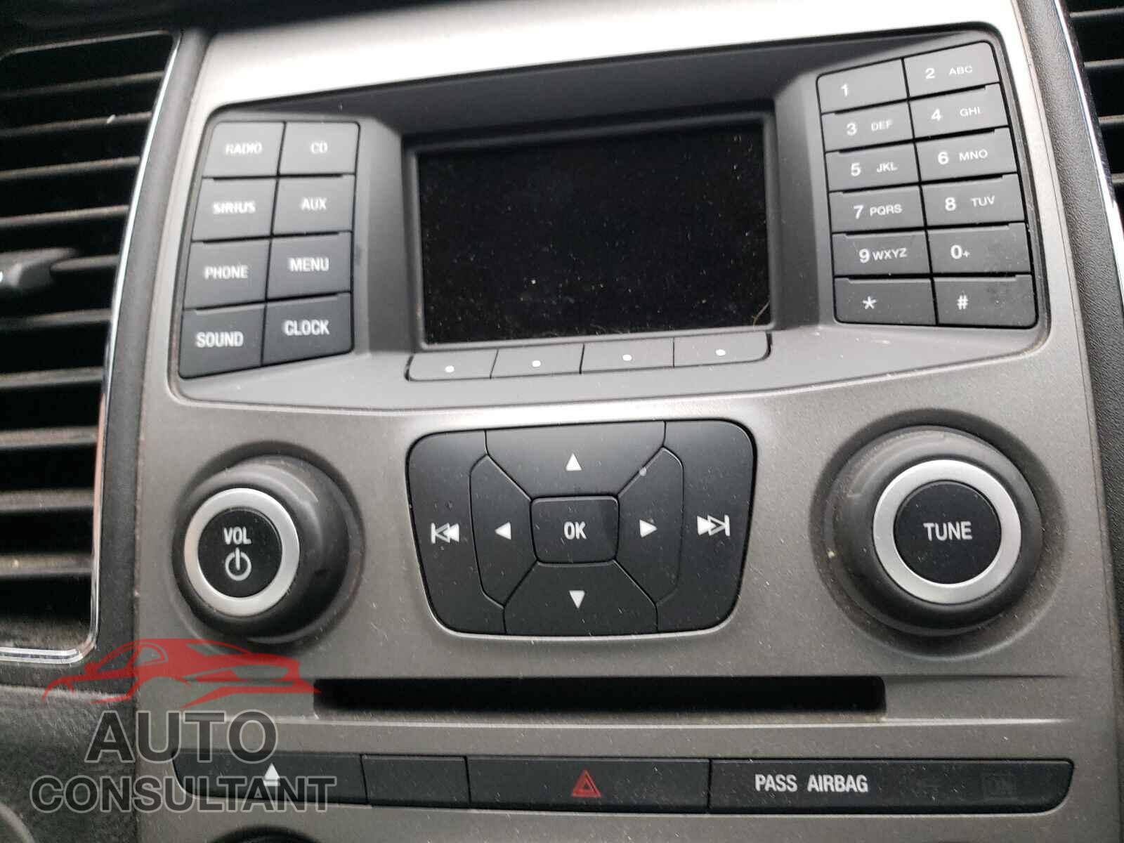 FORD TAURUS 2019 - 1FAHP2MK2KG107136