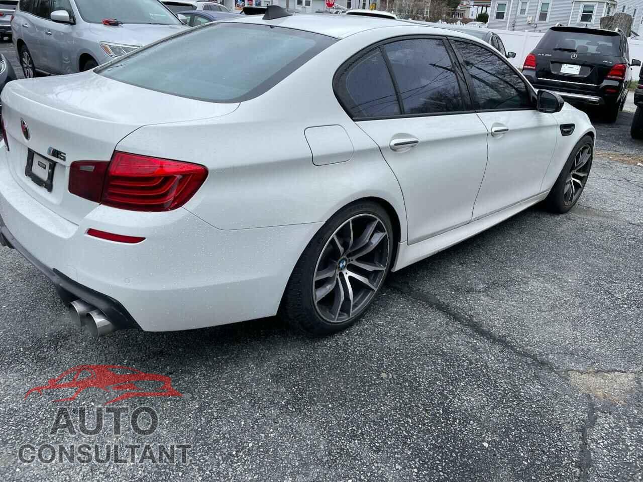 BMW M5 2014 - WBSFV9C50ED097667