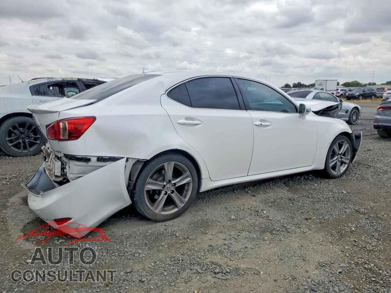 LEXUS IS 2012 - JTHBF5C27C2102369