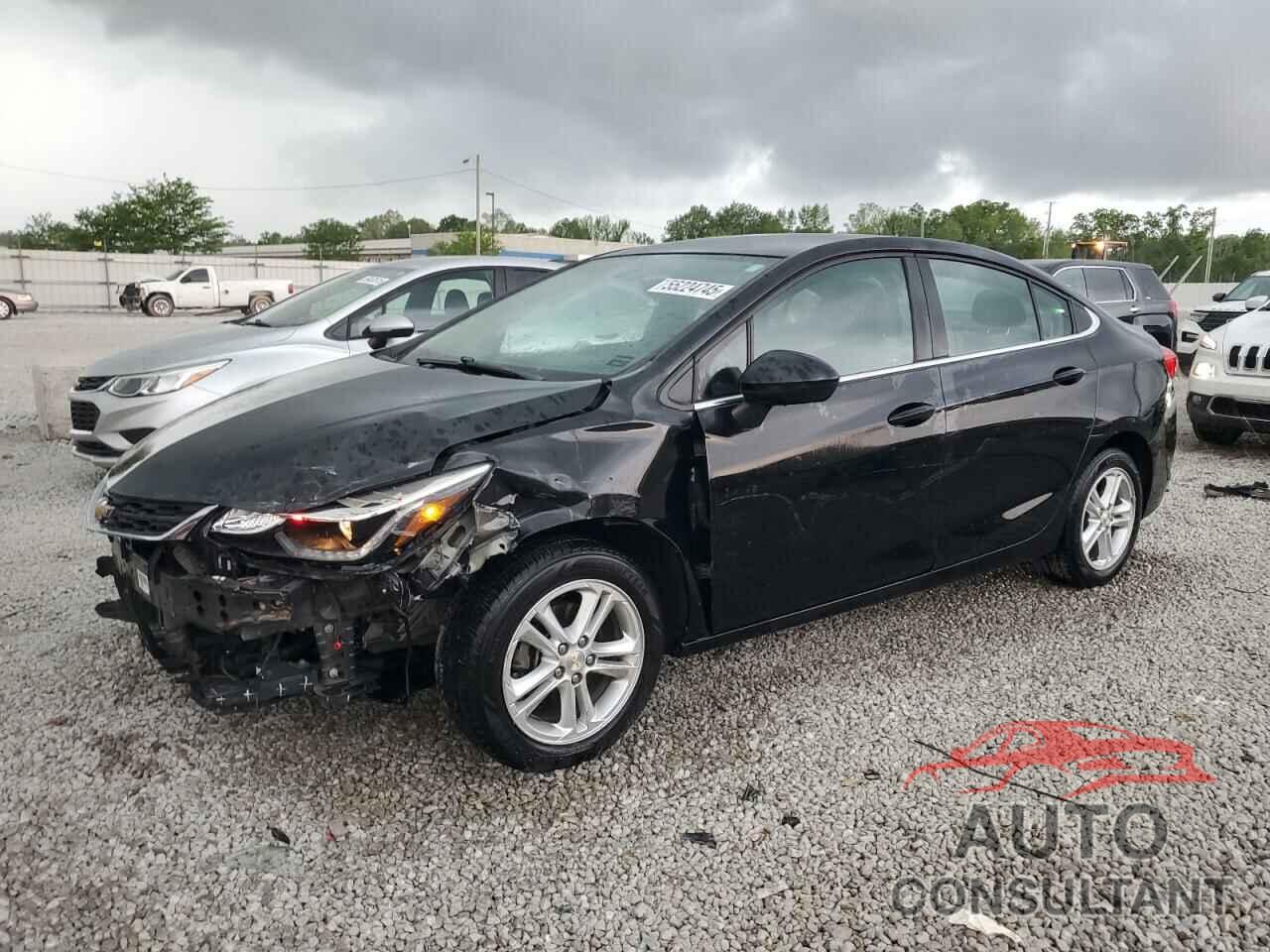 CHEVROLET CRUZE 2018 - 1G1BE5SM1J7114789