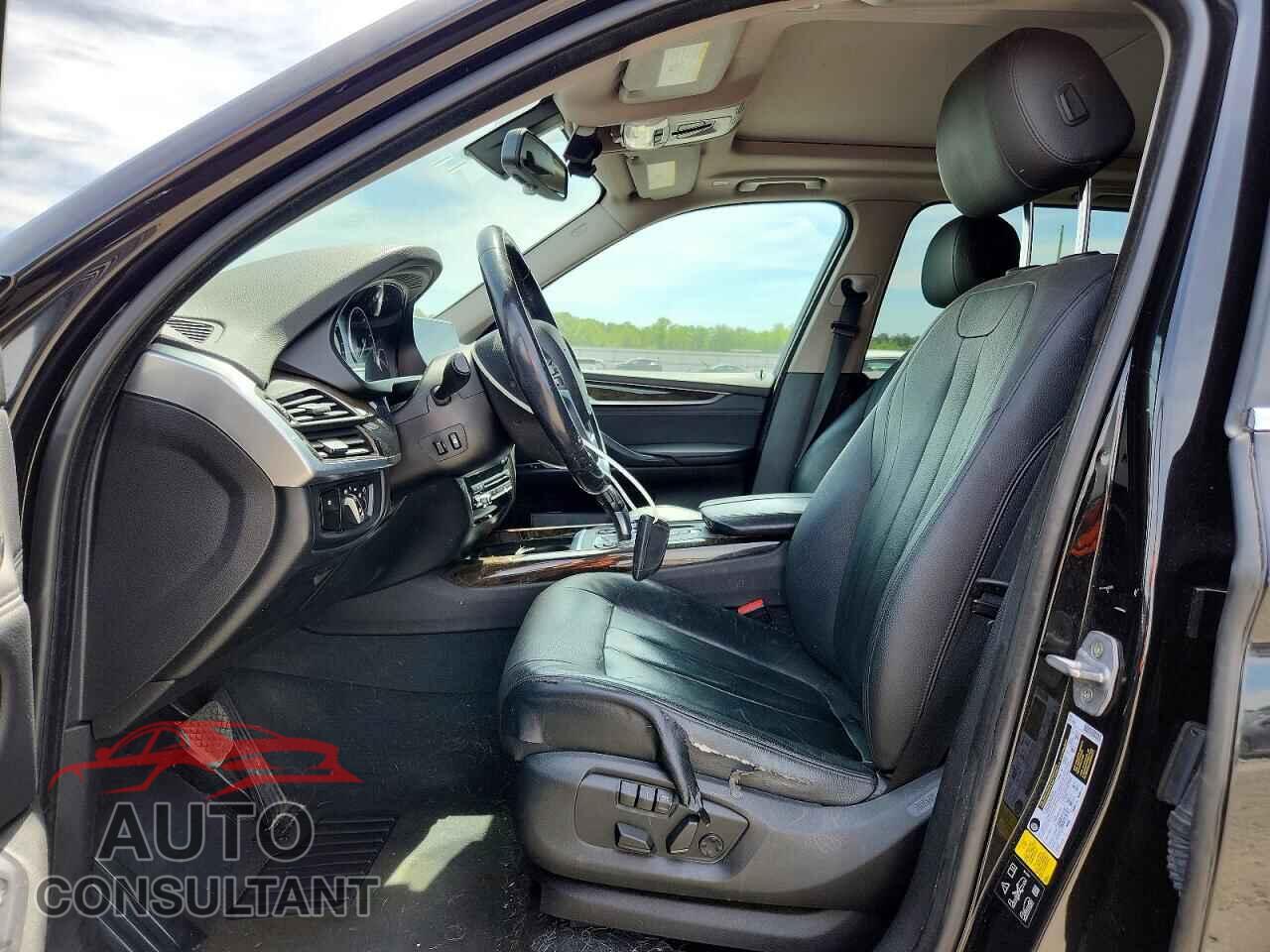 BMW X5 2015 - 5UXKR0C55F0P18009