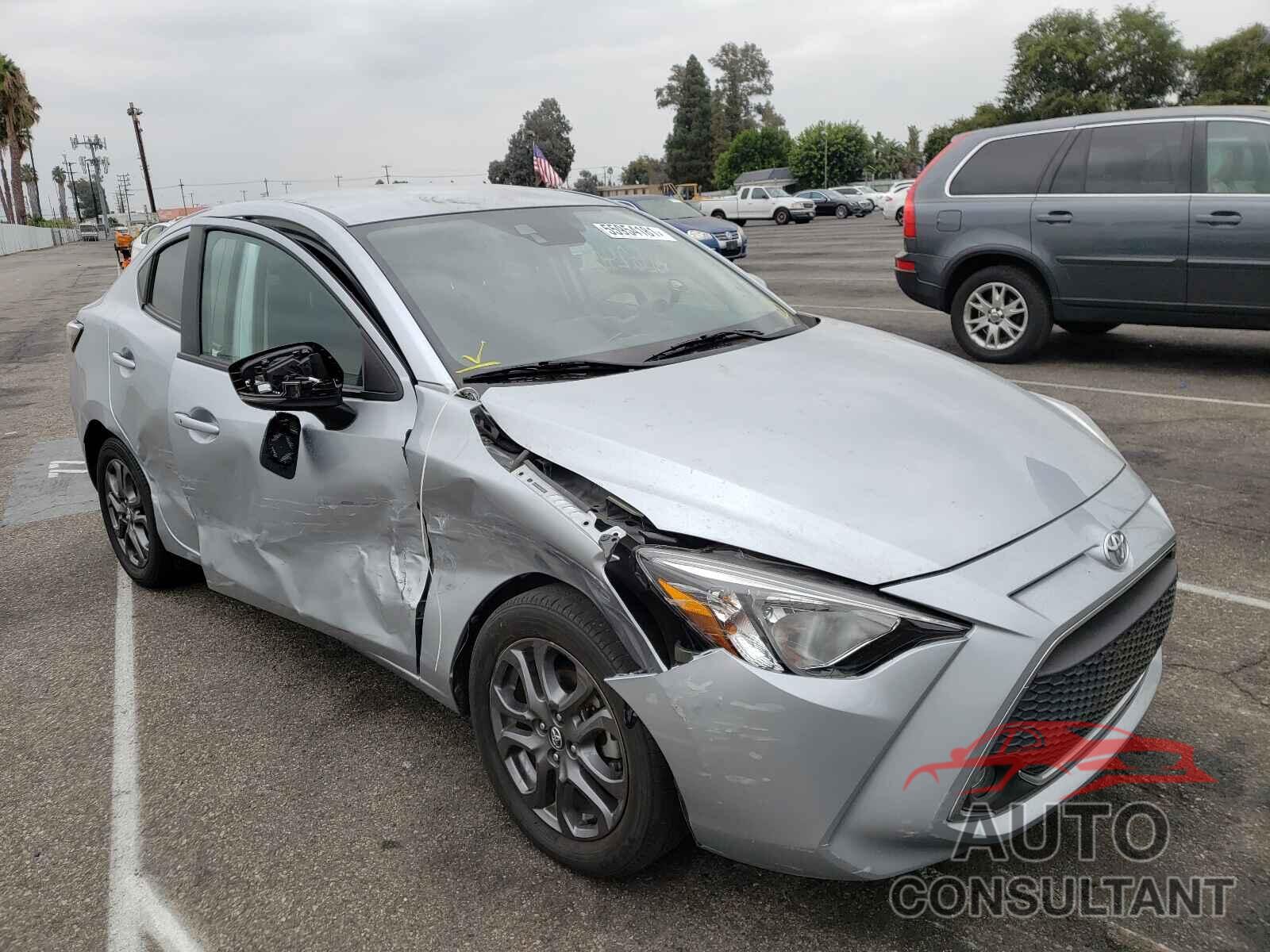 TOYOTA YARIS 2019 - 3MYDLBYV1KY500103