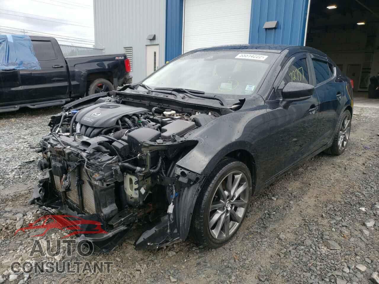 MAZDA 3 2018 - 3MZBN1W39JM168202