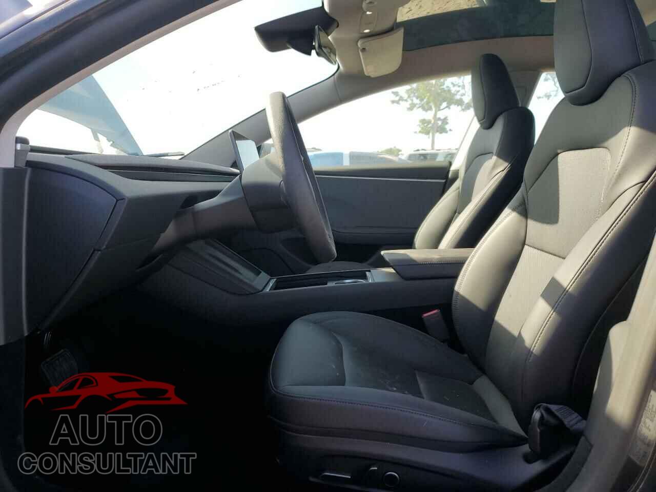 TESLA MODEL 3 2024 - 5YJ3E1EA8RF824803
