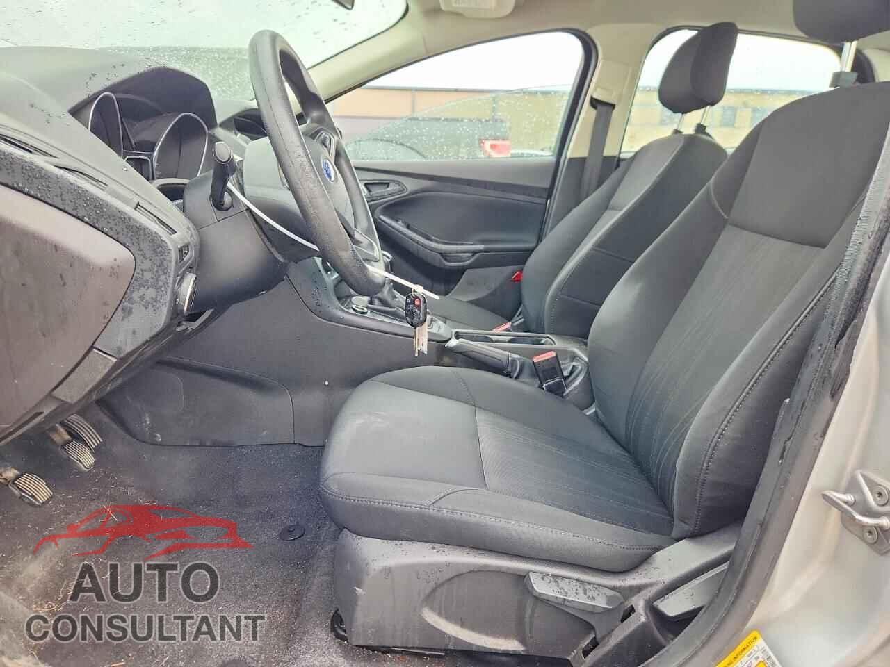 FORD FOCUS 2016 - 1FADP3E28GL361743