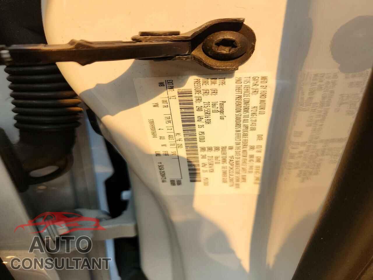 FORD FOCUS 2018 - 1FADP3K22JL290776